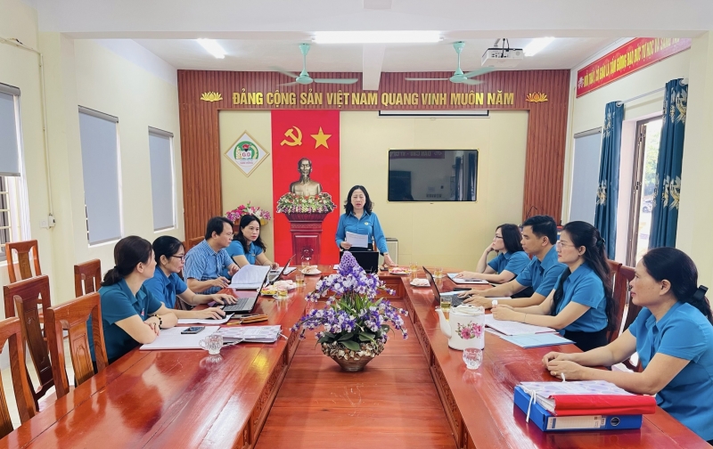 Hồng Lĩnh: Kiểm tra toàn diện hoạt động công đoàn năm học 2023-2024